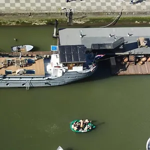  Botel De Coaster & Aquarium Ponton Netherlands